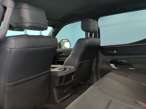 Used 2025 Toyota Tundra Limited AWD/4WD image 28