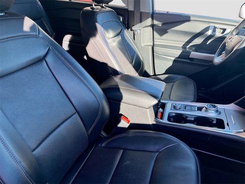 Used 2022 Ford Explorer Limited w/ Equipment Group 301A image 30