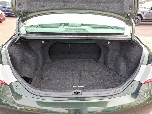 Used 2011 Toyota Camry LE image 27