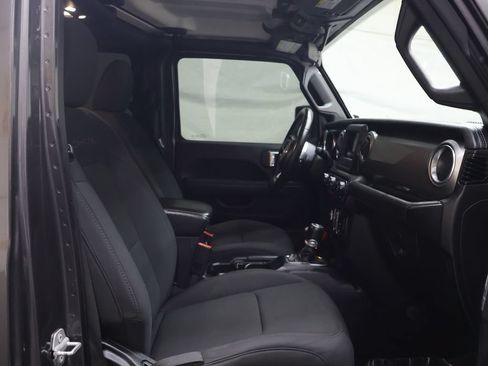 Used 2021 Jeep Wrangler Unlimited Sahara AWD/4WD image 10
