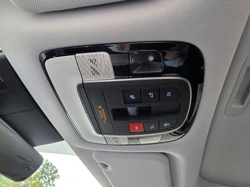 Used 2025 Hyundai Palisade SEL FWD image 40