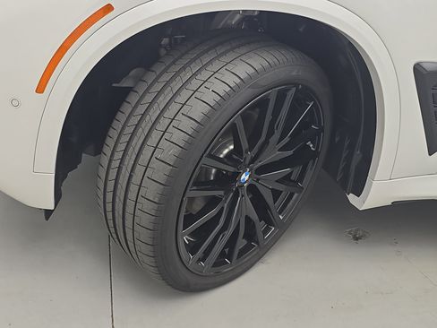 Used 2025 BMW X5 sDrive40i w/ M Sport Package RWD image 35