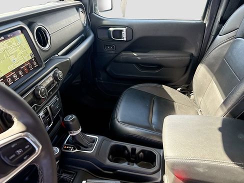 Used 2023 Jeep Wrangler Unlimited Sahara AWD/4WD image 25
