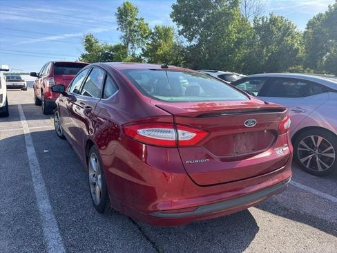 Used 2016 Ford Fusion SE w/ Equipment Group 201A FWD image 4
