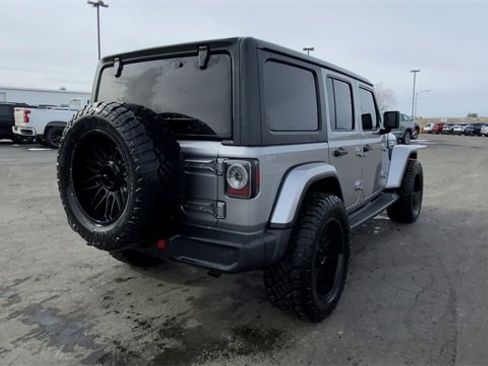 Used 2020 Jeep Wrangler Unlimited Sahara image 8