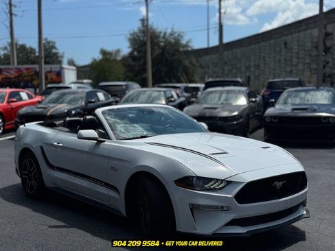 Used 2022 Ford Mustang GT Premium RWD image 7