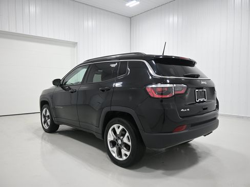 Used 2018 Jeep Compass Limited w/ Navigation Group AWD/4WD image 31