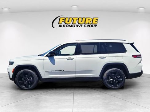 Used 2023 Jeep Grand Cherokee L Laredo AWD/4WD image 6