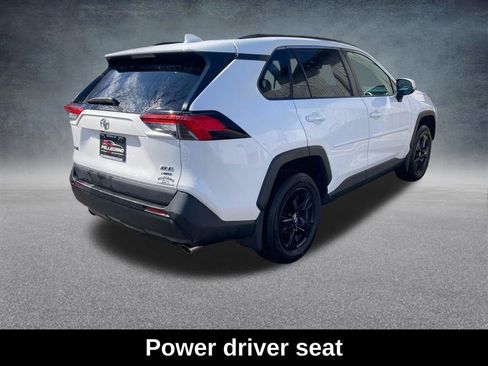Used 2020 Toyota RAV4 XLE w/ Convenience Package image 6