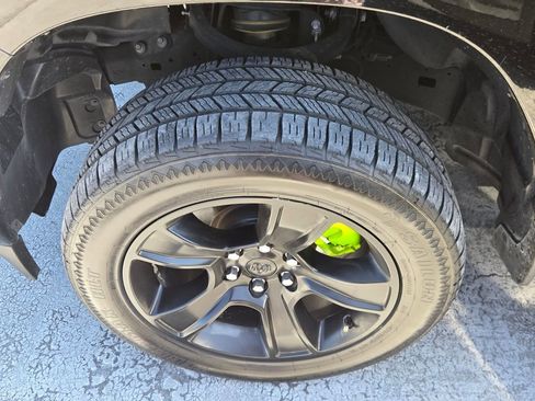 Used 2021 RAM 1500 Big Horn AWD/4WD image 5