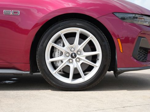 Used 2025 Ford Mustang GT Premium RWD image 28