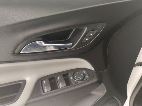 Used 2019 Chevrolet Equinox LT FWD image 27