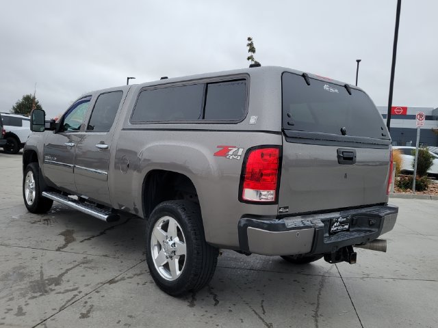 Used 2012 GMC Sierra 2500 Denali w/ Suspension Package, Off-Road AWD/4WD image 3