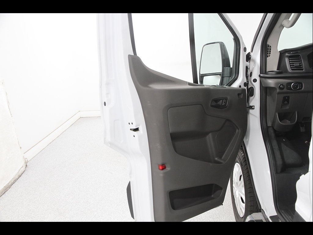 Used 2025 Ford Transit 250 Low Roof w/ Exterior Upgrade Package RWD image 4