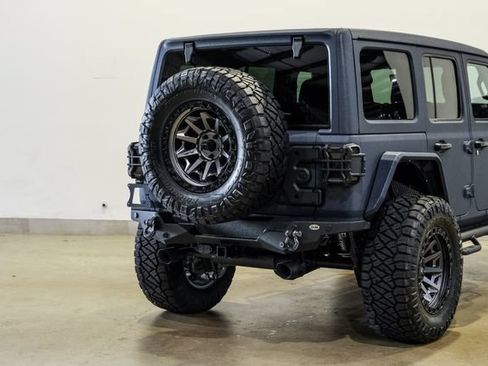 Used 2024 Jeep Wrangler Unlimited Rubicon w/ Technology Group AWD/4WD image 39