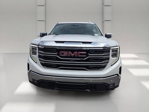 Used 2022 GMC Sierra 1500 SLT w/ SLT Premium Plus Package AWD/4WD image 2