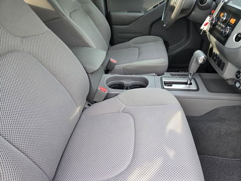 Used 2019 Nissan Frontier SV w/ Value Truck Package RWD image 19