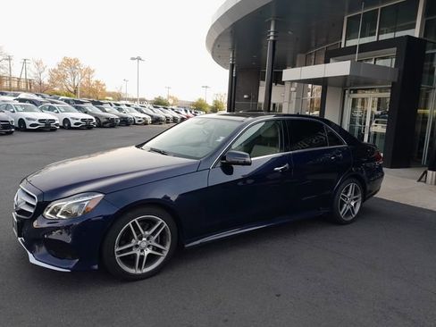 Used 2015 Mercedes-Benz E 400 Sedan image 19
