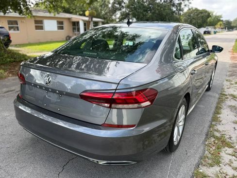Used 2020 Volkswagen Passat 2.0T SE FWD image 6