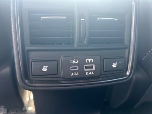 Used 2025 Subaru Forester Touring AWD/4WD image 14
