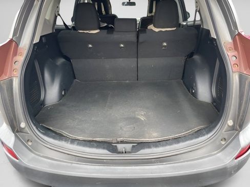 Used 2013 Toyota RAV4 XLE image 19