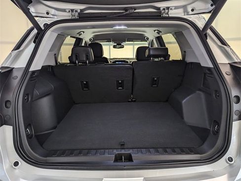 Used 2018 GMC Terrain SLT w/ Preferred Package image 13