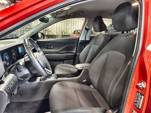 Used 2024 Hyundai Kona SEL image 12
