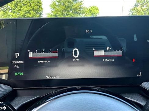 Used 2025 Nissan Kicks SR FWD image 12