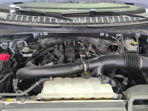 Used 2025 Ford Expedition Tremor AWD/4WD image 27
