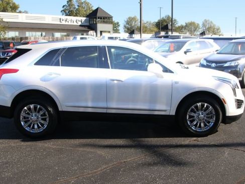 Used 2018 Cadillac XT5 AWD image 11