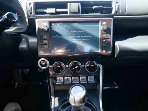 Used 2025 Toyota GR86 Premium image 17