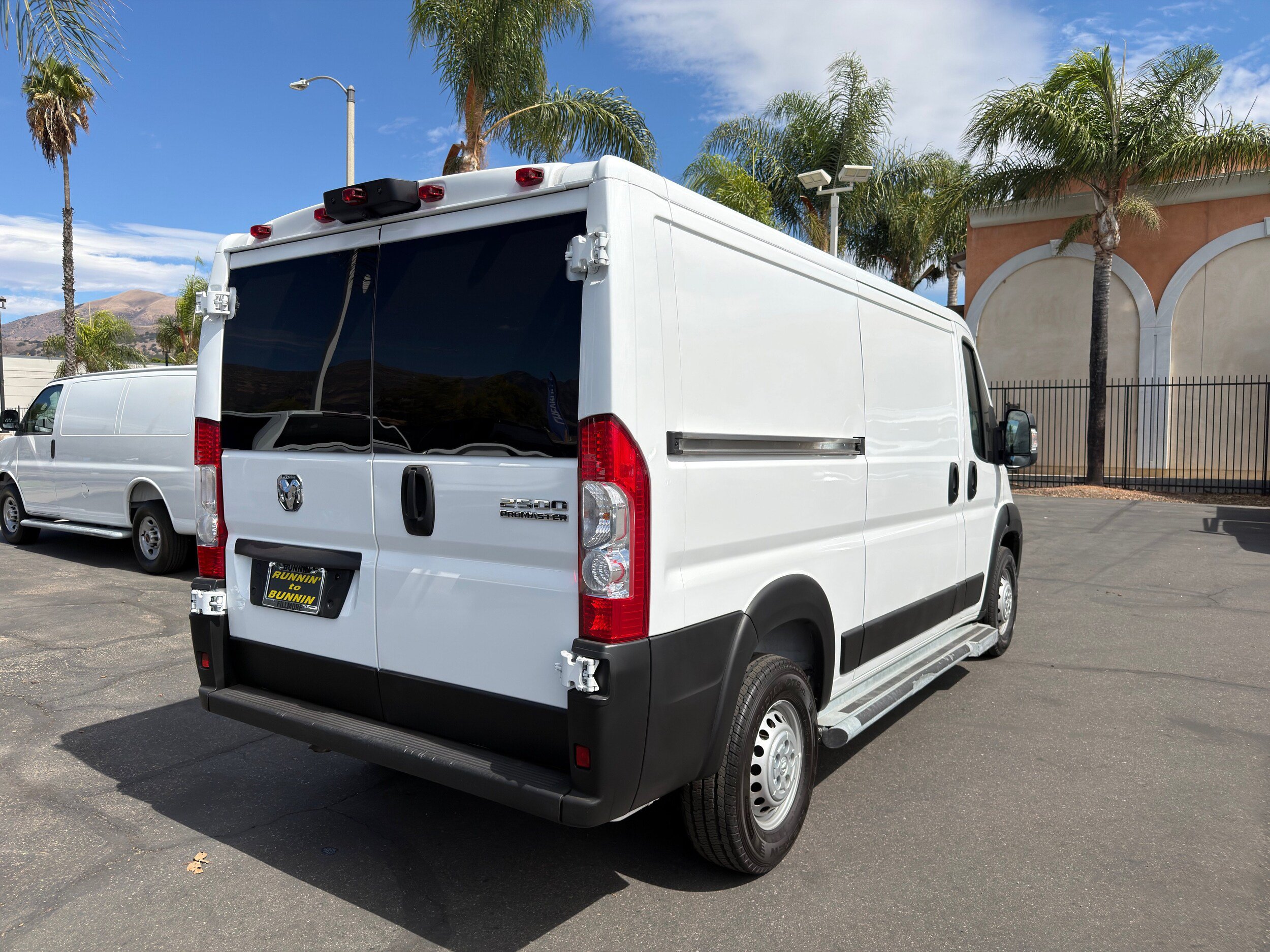Used 2025 RAM ProMaster 2500 w/ U-Haul Equipment Group FWD image 8