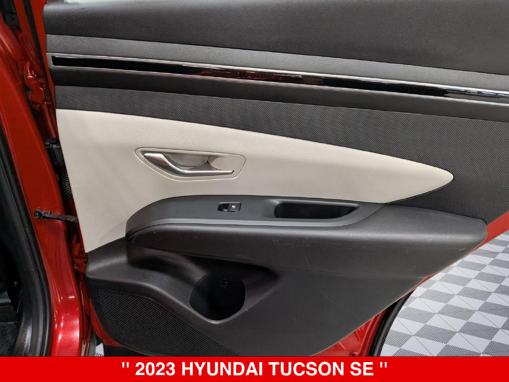Used 2023 Hyundai Tucson SE AWD/4WD image 30