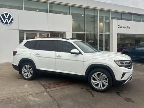 Used 2023 Volkswagen Atlas SE w/ Panoramic Sunroof Package image 4