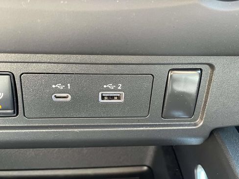Used 2025 Nissan Frontier SV RWD image 20