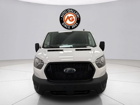 Used 2024 Ford Transit 250 Low Roof RWD image 9