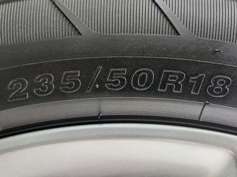 Used 2015 Ford Escape Titanium w/ Equipment Group 301A AWD/4WD image 34