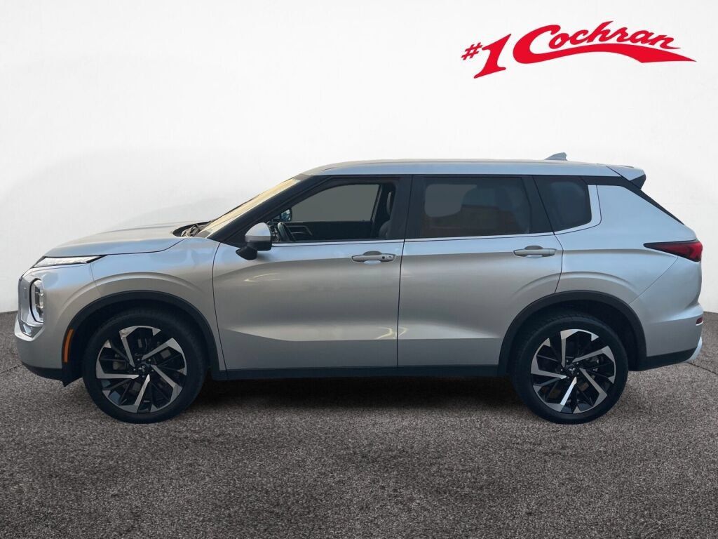 Used 2024 Mitsubishi Outlander SE AWD/4WD image 24