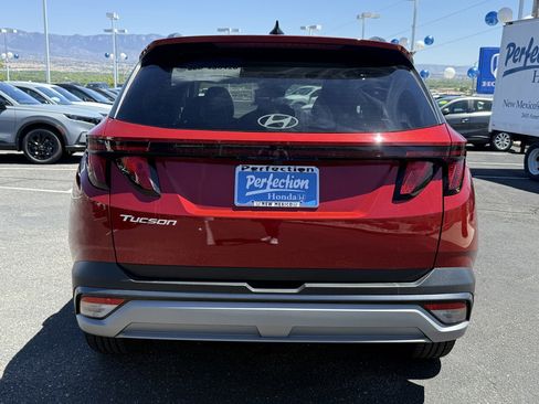 Used 2025 Hyundai Tucson SEL FWD image 6