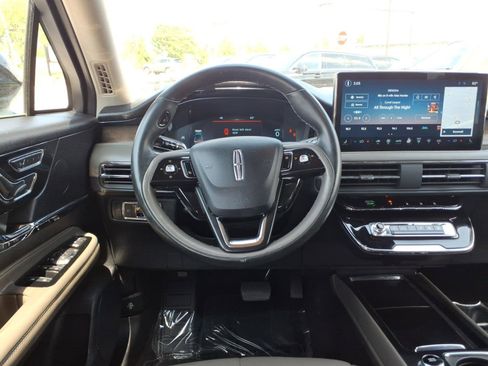 Certified 2023 Lincoln Corsair Reserve w/ Jet Appearance Package AWD/4WD image 14