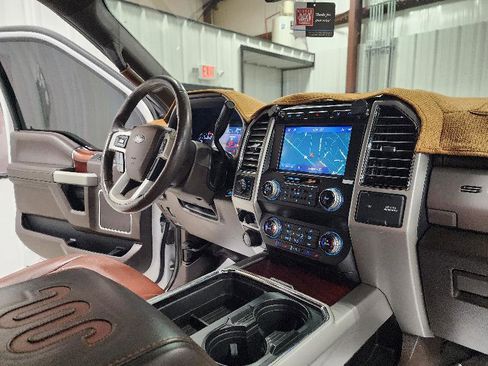 Used 2020 Ford F250 King Ranch image 13