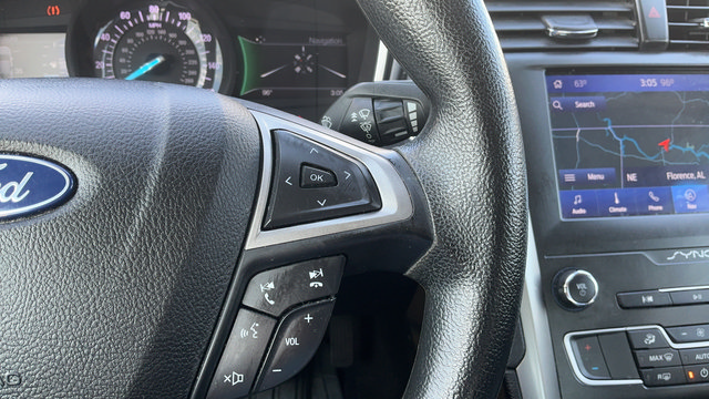 Used 2020 Ford Fusion SE FWD image 14