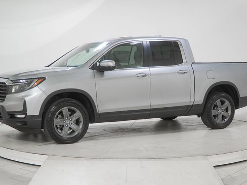 Certified 2023 Honda Ridgeline RTL image 5