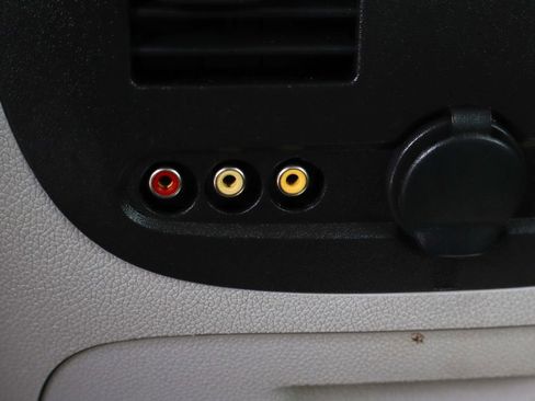 Used 2011 Chevrolet Avalanche LT RWD image 45