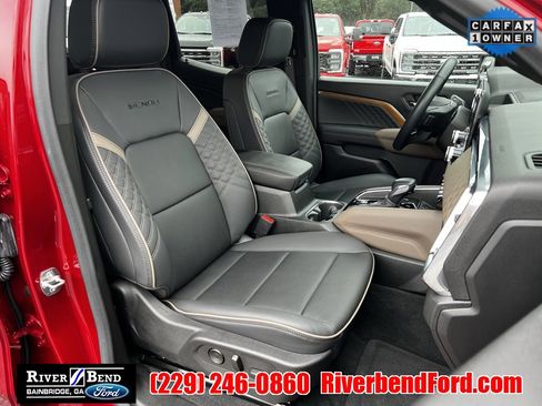 Used 2024 GMC Canyon Denali image 18