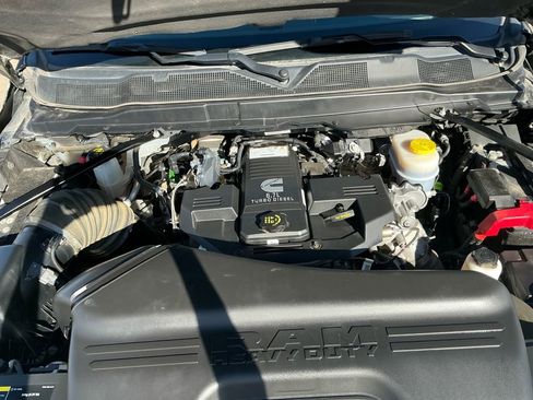 Used 2024 RAM 2500 Big Horn AWD/4WD image 25