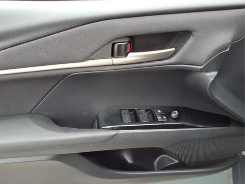 Used 2025 Toyota Camry LE FWD image 10