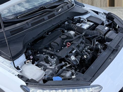 Used 2022 Hyundai Kona Limited FWD image 20