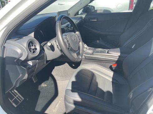 Used 2022 Lexus IS 350 F Sport image 12