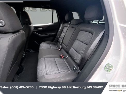 New 2026 Chevrolet Equinox LT w/ Safety and Technology Package FWD image 19